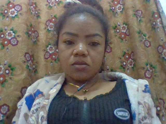 Elyah1a live cam on BongaCams