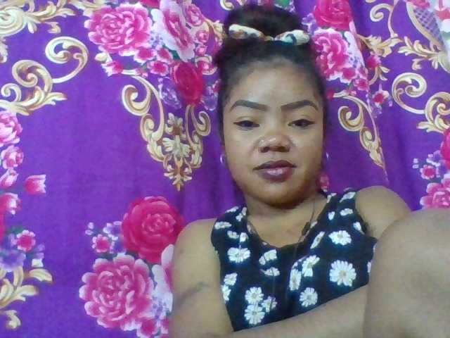 Elyah1a live cam on BongaCams