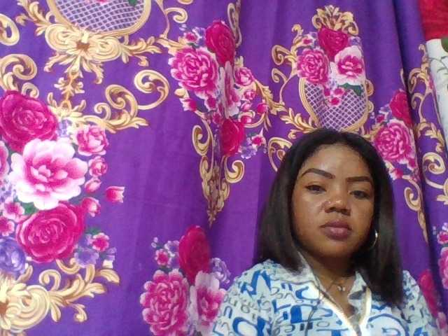 Elyah1a live cam on BongaCams