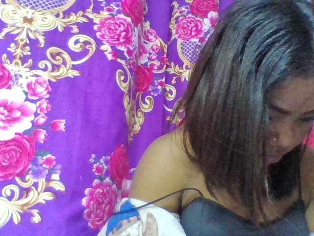 Elyah1a live cam on BongaCams