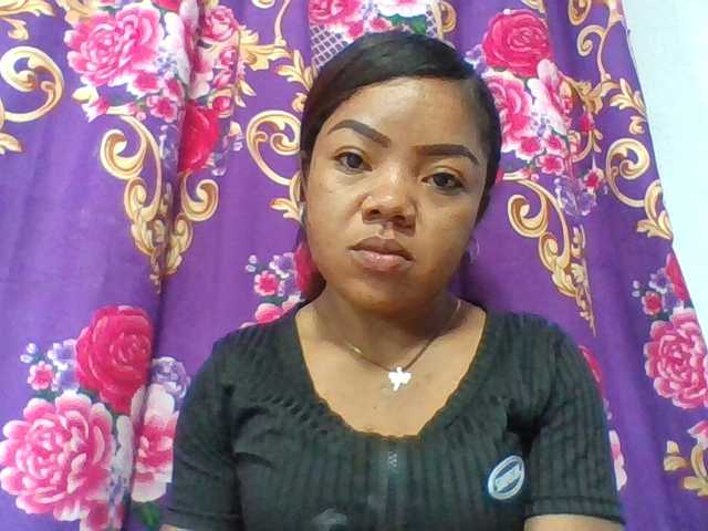 Elyah1a live cam on BongaCams