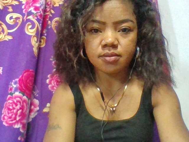Elyah1a live cam on BongaCams