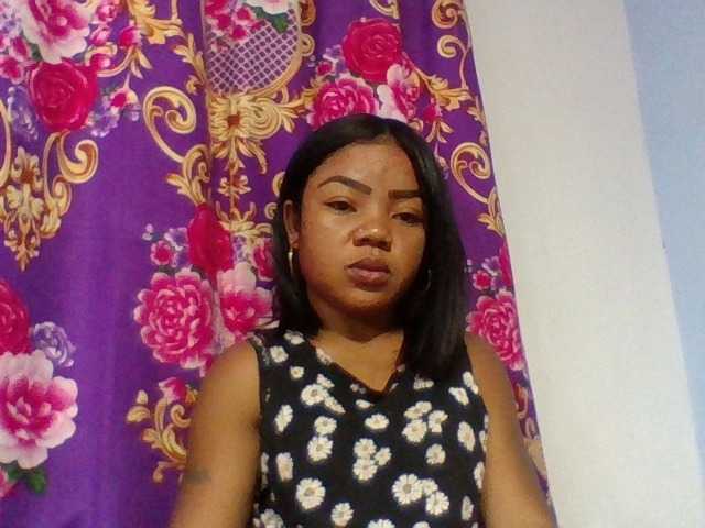 Elyah1a live cam on BongaCams