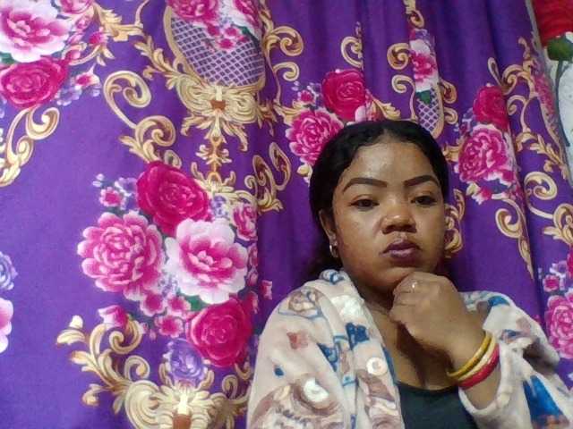 Elyah1a live cam on BongaCams