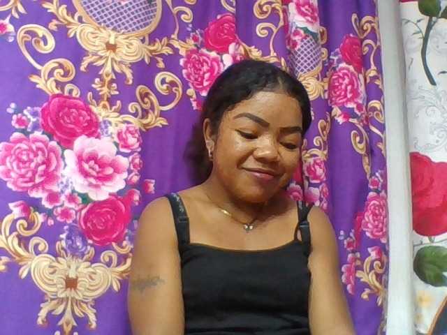 Elyah1a live cam on BongaCams