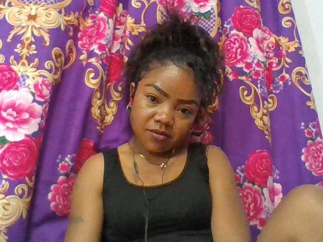 Elyah1a live cam on BongaCams