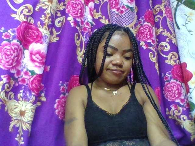 Elyah1a live cam on BongaCams