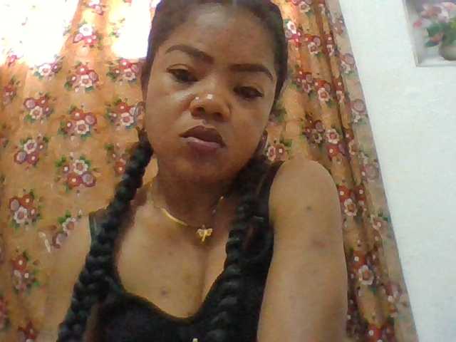 Elyah1a live cam on BongaCams
