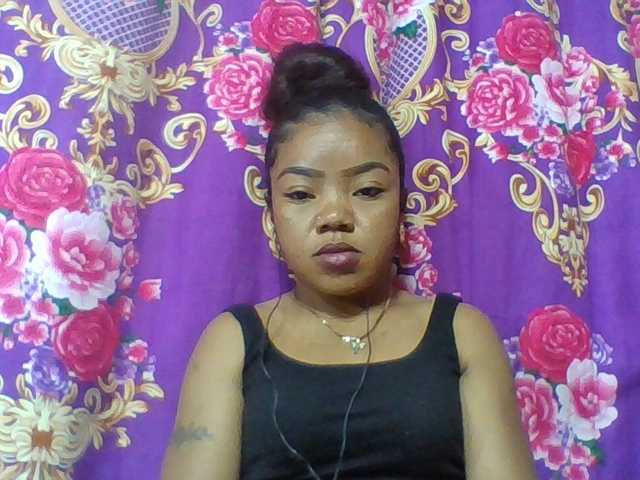 Elyah1a live cam on BongaCams