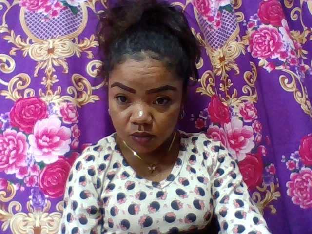 Elyah1a live cam on BongaCams