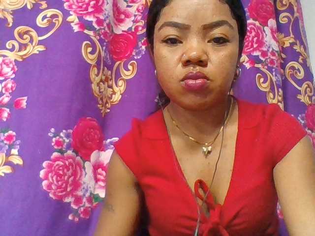 Elyah1a live cam on BongaCams