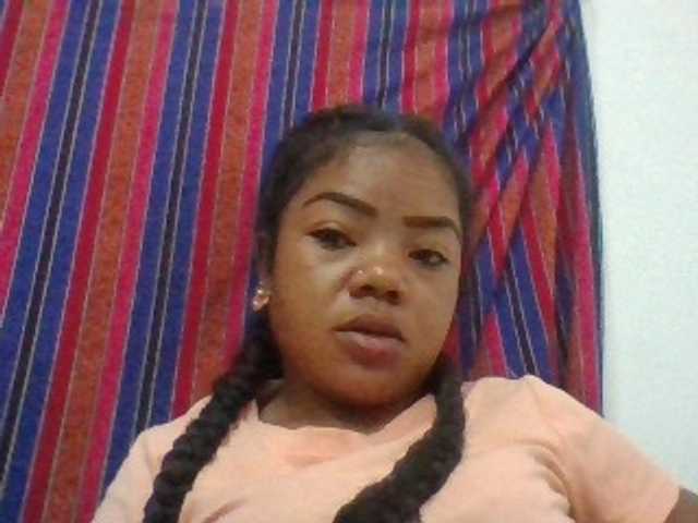 Elyah1a live cam on BongaCams