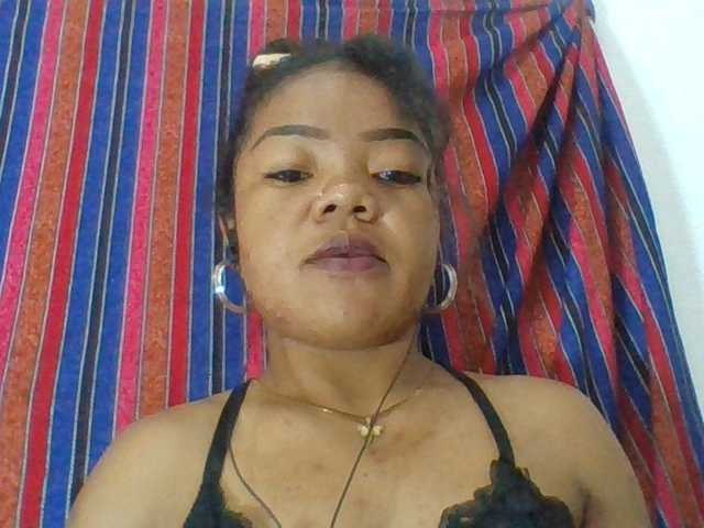 Elyah1a live cam on BongaCams