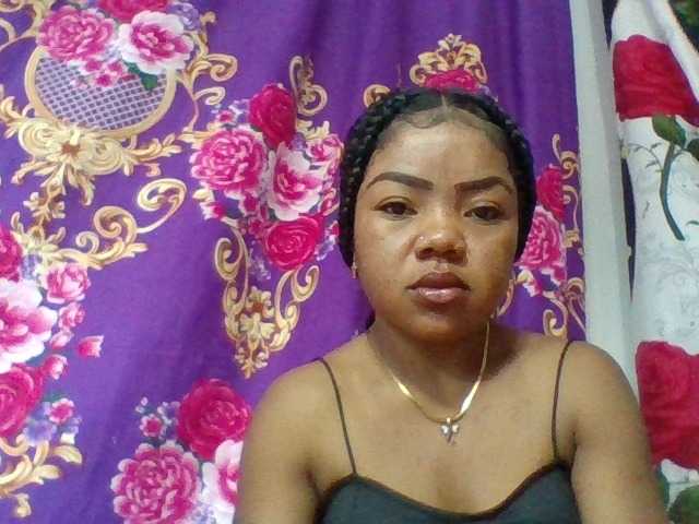 Elyah1a live cam on BongaCams