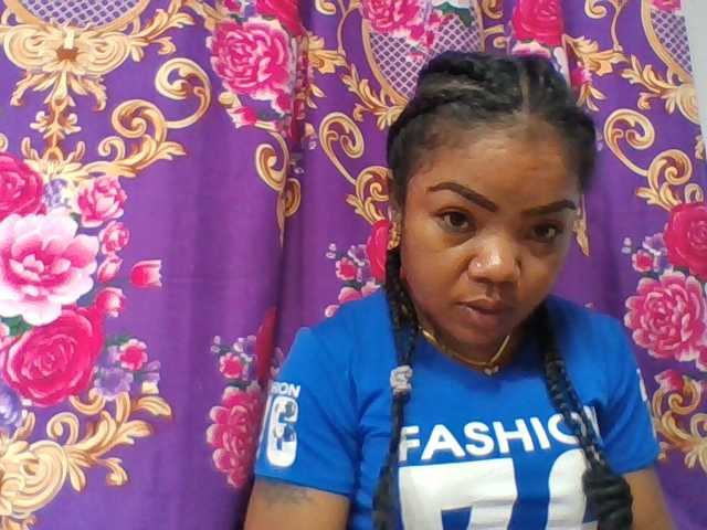 Elyah1a live cam on BongaCams