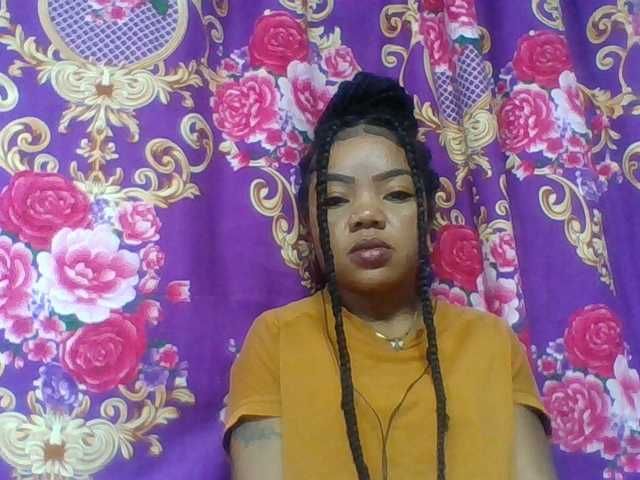 Elyah1a live cam on BongaCams