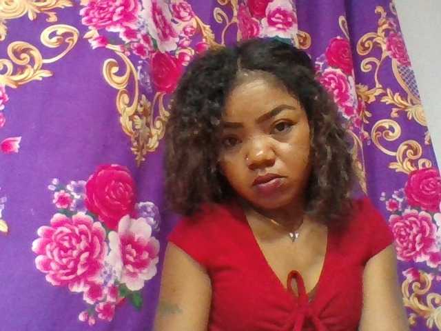 Elyah1a live cam on BongaCams