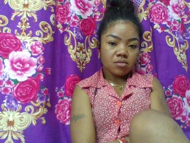 Elyah1a live cam on BongaCams