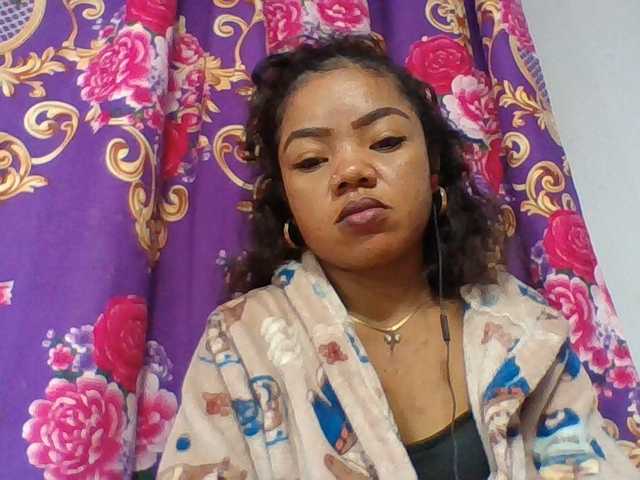 Elyah1a live cam on BongaCams