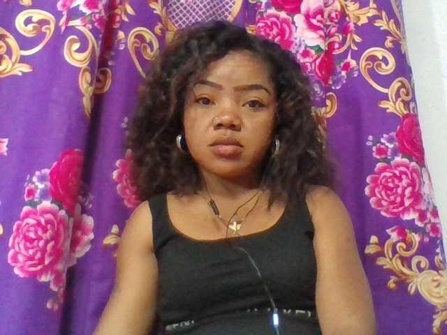 Elyah1a live cam on BongaCams