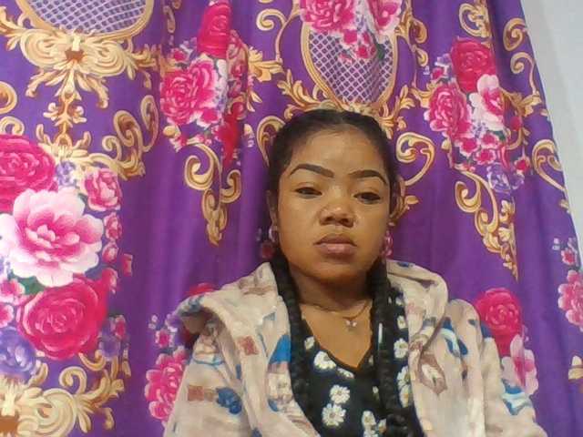 Elyah1a live cam on BongaCams