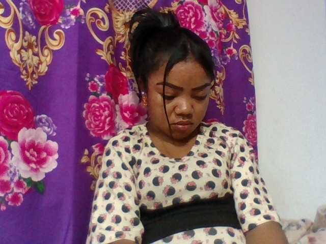 Elyah1a live cam on BongaCams
