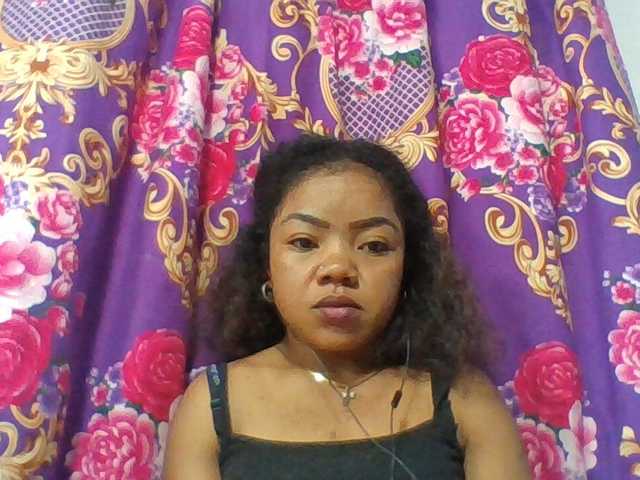 Elyah1a live cam on BongaCams