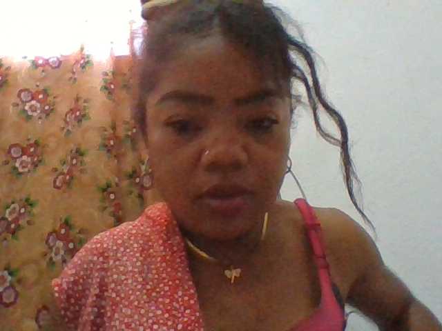 Elyah1a live cam on BongaCams