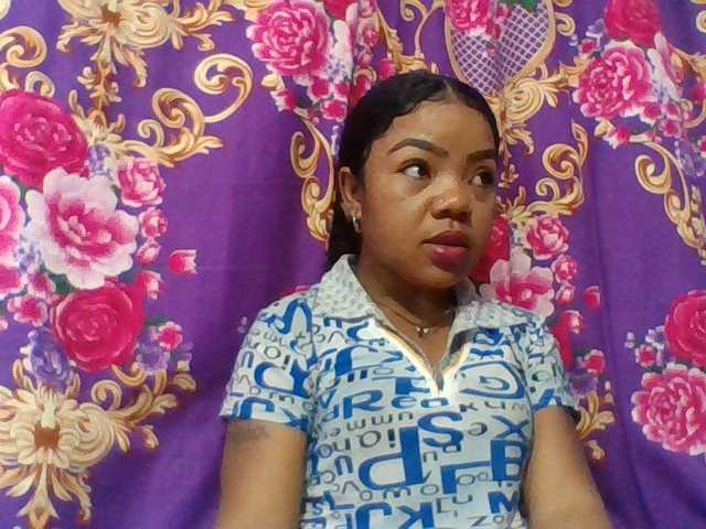 Elyah1a live cam on BongaCams