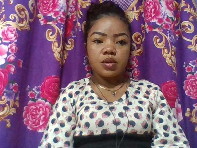 Elyah1a live cam on BongaCams