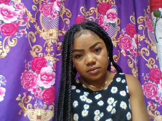 Elyah1a live cam on BongaCams