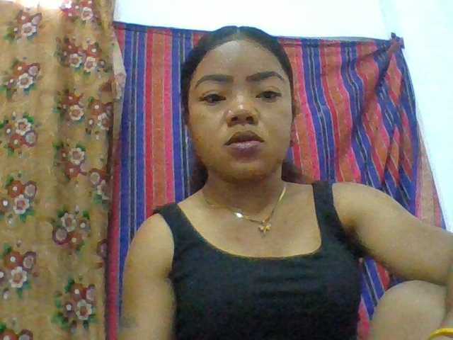 Elyah1a live cam on BongaCams