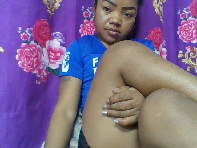 Elyah1a live cam on BongaCams