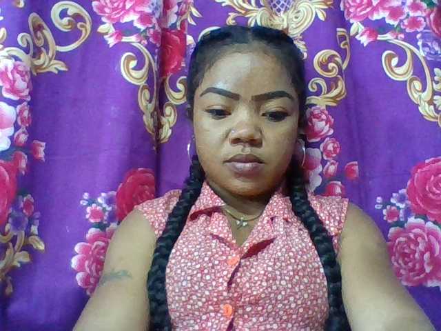 Elyah1a live cam on BongaCams