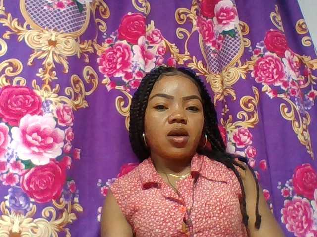 Elyah1a live cam on BongaCams