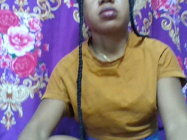 Elyah1a live cam on BongaCams