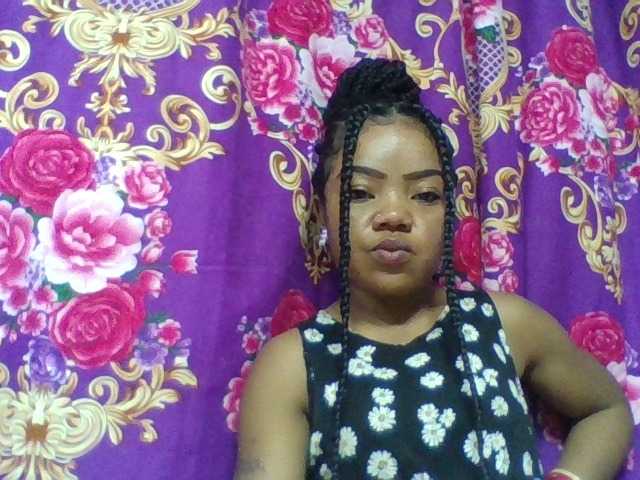 Elyah1a live cam on BongaCams