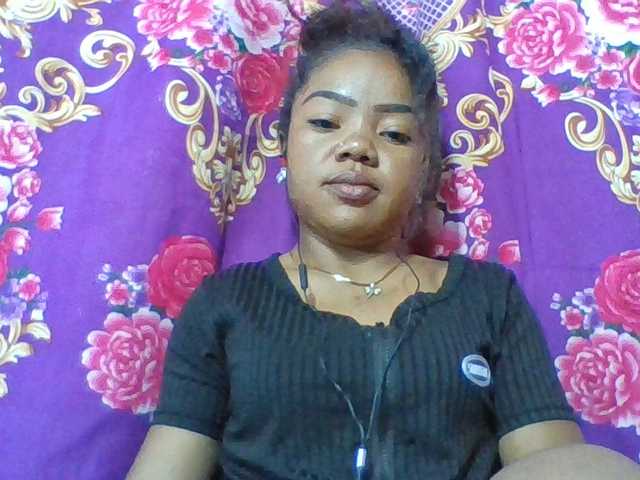 Elyah1a live cam on BongaCams