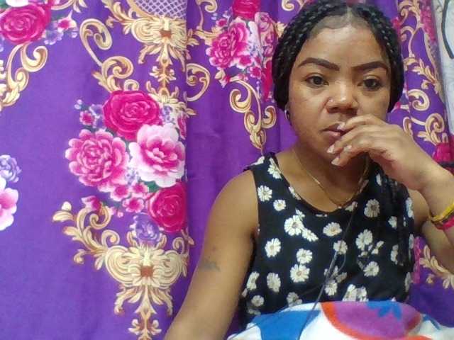 Elyah1a live cam on BongaCams