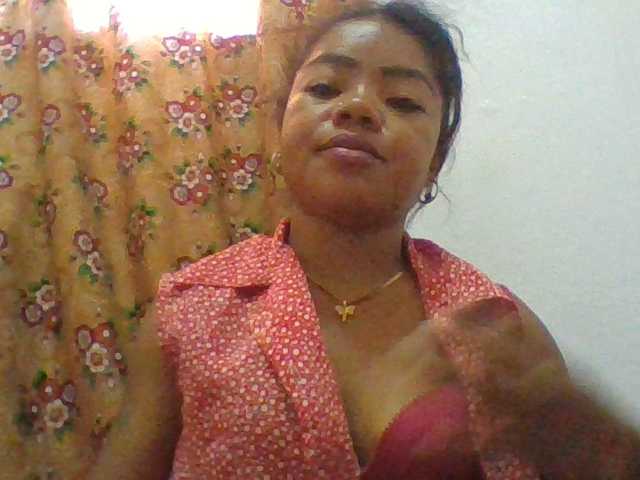 Elyah1a live cam on BongaCams