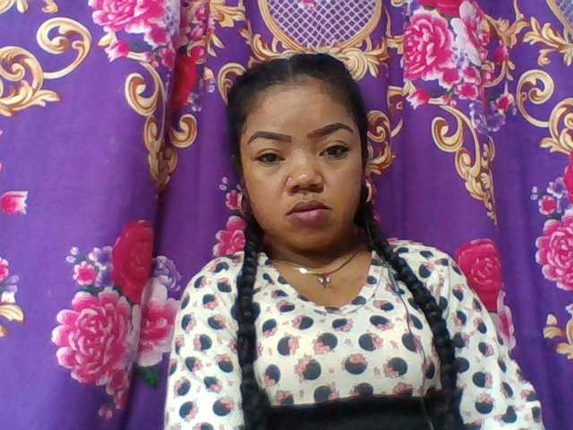 Elyah1a live cam on BongaCams
