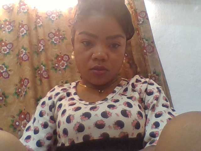 Elyah1a live cam on BongaCams