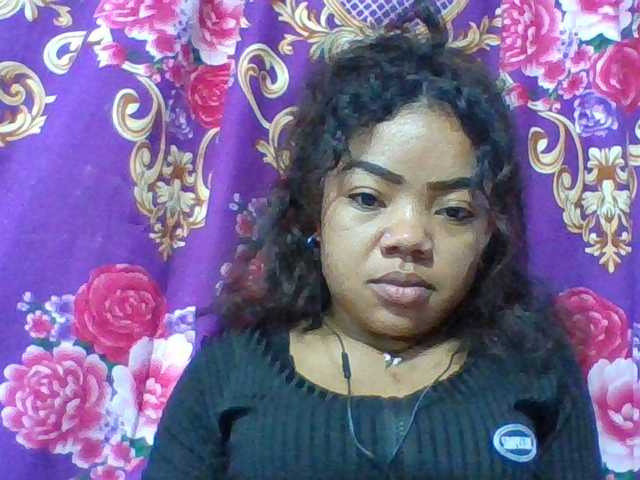 Elyah1a live cam on BongaCams
