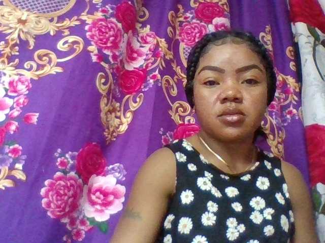 Elyah1a live cam on BongaCams