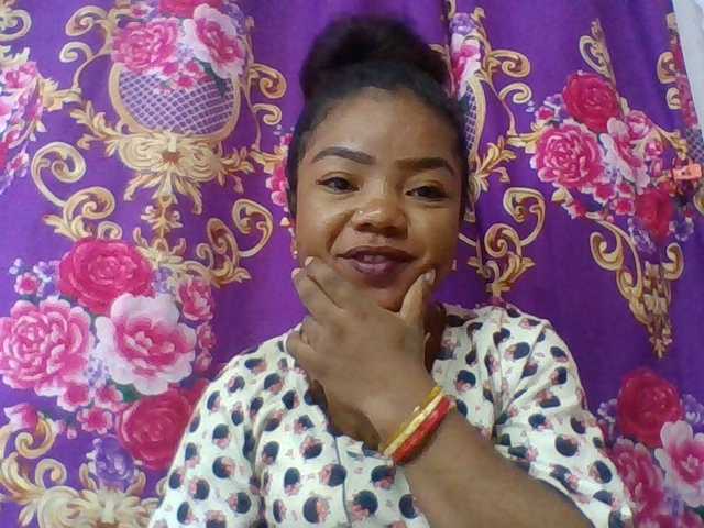 Elyah1a live cam on BongaCams