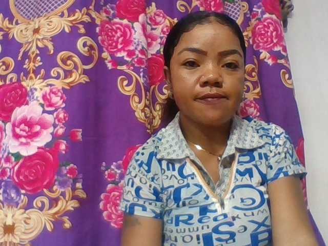Elyah1a live cam on BongaCams