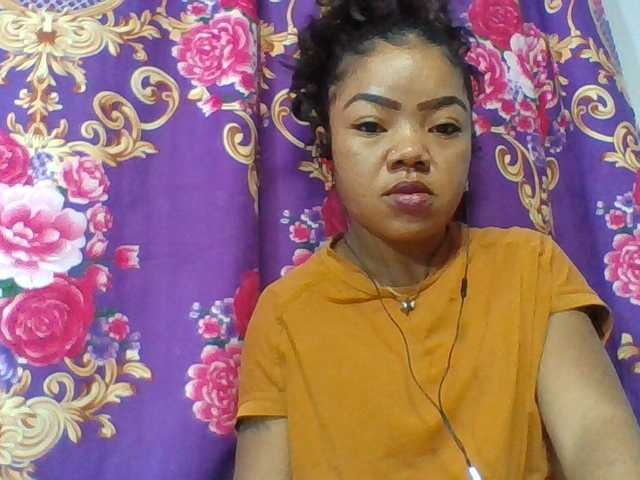 Elyah1a live cam on BongaCams