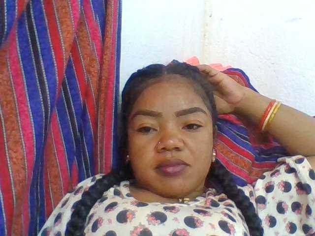 Elyah1a live cam on BongaCams