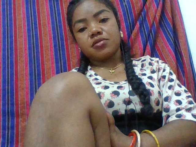 Elyah1a live cam on BongaCams