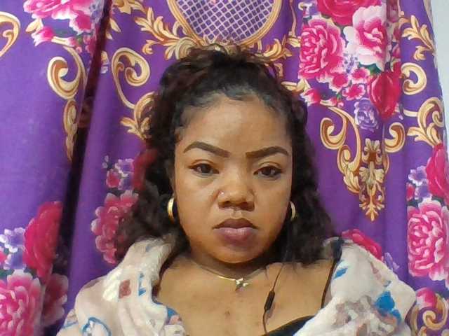 Elyah1a live cam on BongaCams